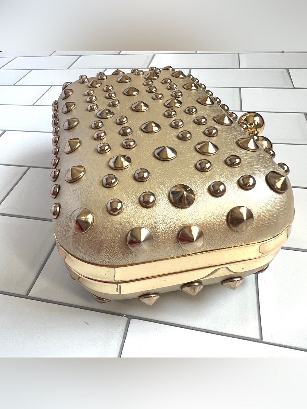 ✨ Gold Studded Clutch by MMS w/ Shoulder Chain Small Purse - Picture 9 of 9